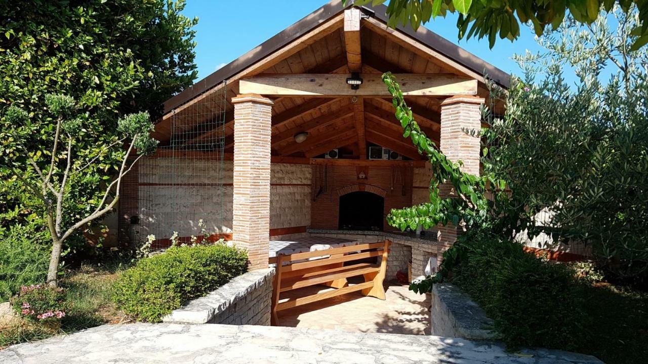 Villa Noela Pula Ngoại thất bức ảnh